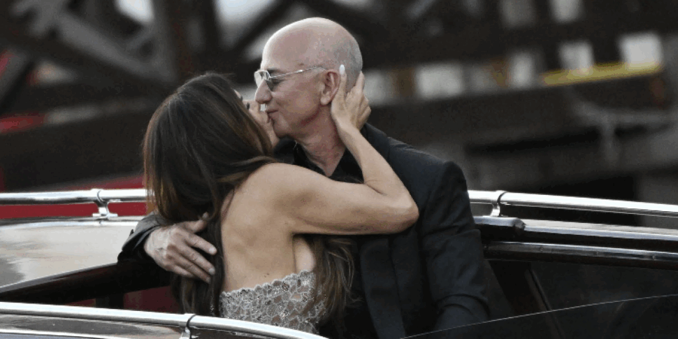 https://assets.gazzettadelsud.it/2025/06/nozze-bezos-970x485.png