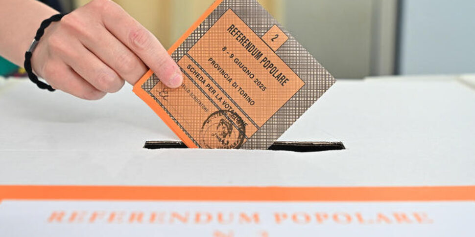 Referendum, alle 12 affluenza al 7,4%. Calabria e Sicilia in coda: entrambe sono sotto il 5%