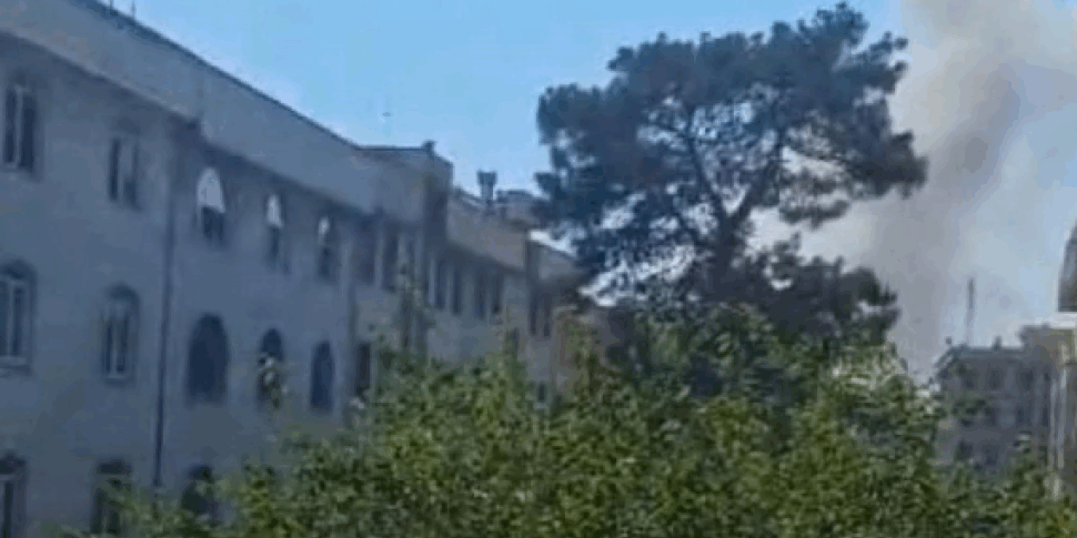 Attacco di Israele, serie di esplosioni in alcune zone di Teheran. Colpiti siti di produzione di centrifughe Attacco di Israele, serie di esplosioni in alcune zone di Teheran. Colpiti siti di produzione di centrifughe