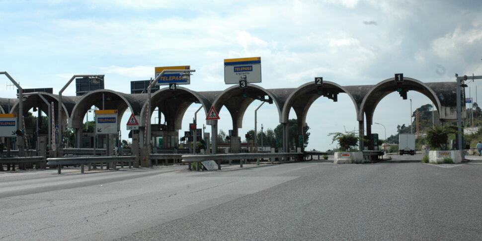 In Sicilia una rete autostradale... a due velocità: incubo A19, più moderne A18 e A20 In Sicilia una rete autostradale... a due velocità: incubo A19, più moderne A18 e A20