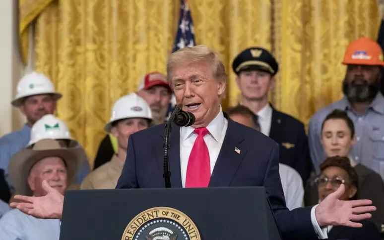 Vittoria di Trump sullo ius soli, Corte Suprema limita il potere dei giudici tribunali Vittoria di Trump sullo ius soli, Corte Suprema limita il potere dei giudici tribunali
