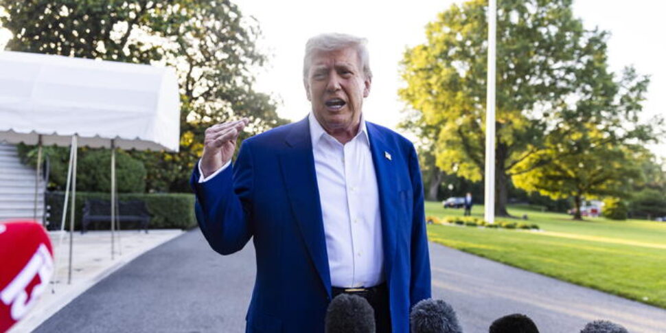 https://assets.gazzettadelsud.it/2025/06/trump-970x485.jpg