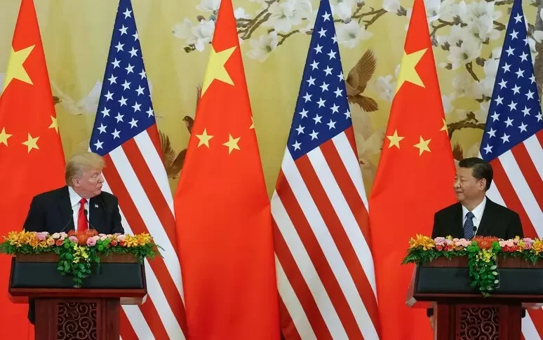 https://assets.gazzettadelsud.it/2025/06/trump-cina-774x485.webp