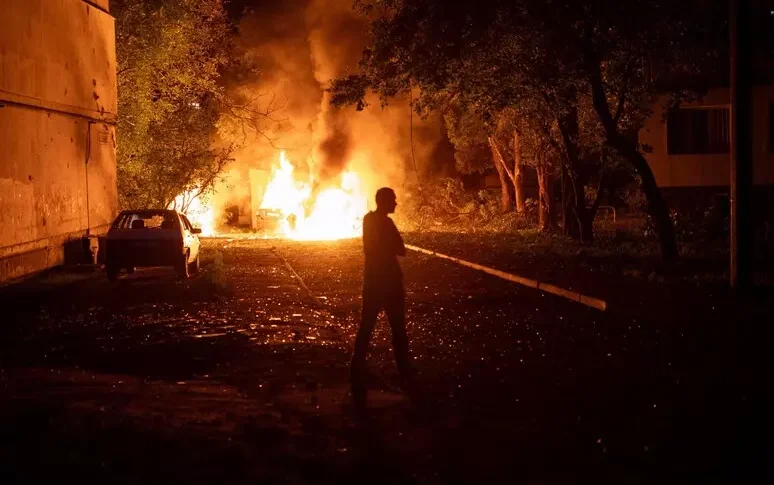 "Raid senza precedenti" su Kharkiv e Kherson, almeno 5 vittime. Trump, spero guerra Ucraina Russia non diventi nucleare "Raid senza precedenti" su Kharkiv e Kherson, almeno 5 vittime. Trump, spero guerra Ucraina Russia non diventi nucleare