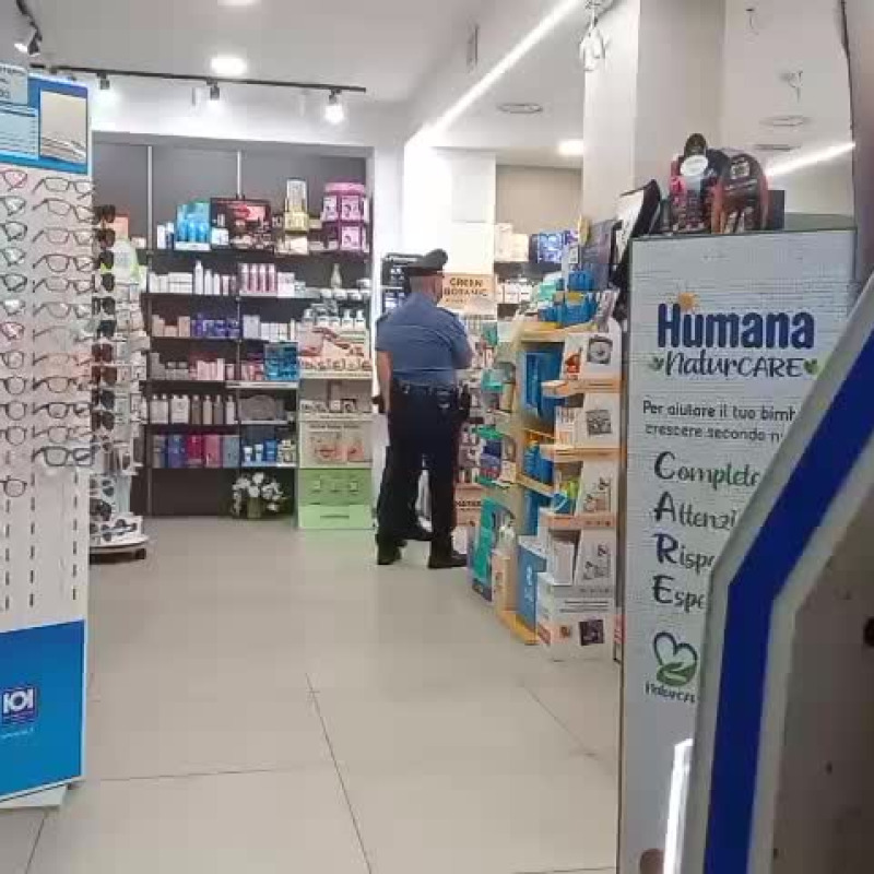 Nicotera, accoltellato il marito della titolare della farmacia Medma