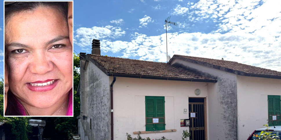 La festa finita in tragedia nel Pesarese. I testimoni: "Voleva uccidere anche la figlia della cognata". I bambini tutti sotto choc portati in ospedale La festa finita in tragedia nel Pesarese. I testimoni: "Voleva uccidere anche la figlia della cognata". I bambini tutti sotto choc portati in ospedale