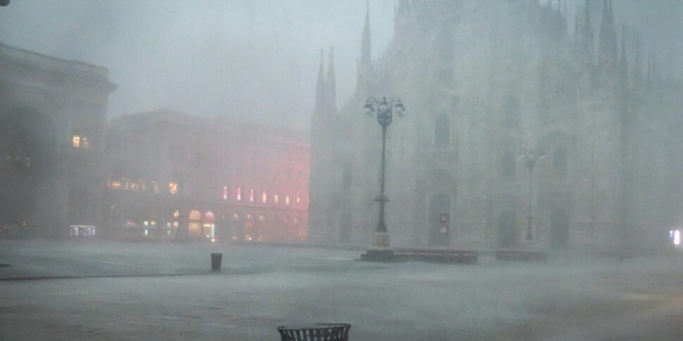 Arriva il maltempo al Nord: a Milano decine di interventi per allagamenti