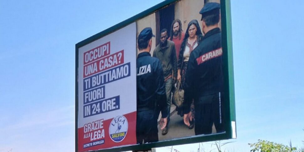 https://assets.gazzettadelsud.it/2025/07/Manifesti-dlela-Lega-970x485.jpg
