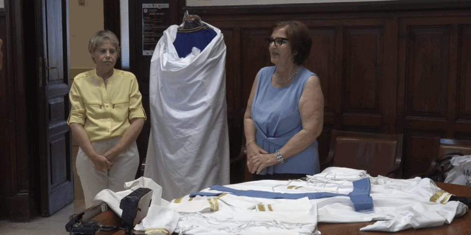 Vara di Messina: emozione e fede nei nuovi abiti di Gesù e Maria