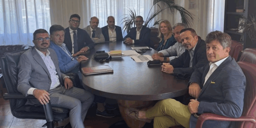 Spazi per le barche a Torre Faro, scende in campo la politica