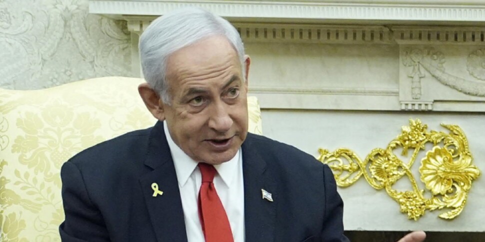 Negoziatori pronti a partire, Hamas teme omicidi mirati. Netanyahu riunisce il gabinetto prima di volare da Trump Negoziatori pronti a partire, Hamas teme omicidi mirati. Netanyahu riunisce il gabinetto prima di volare da Trump