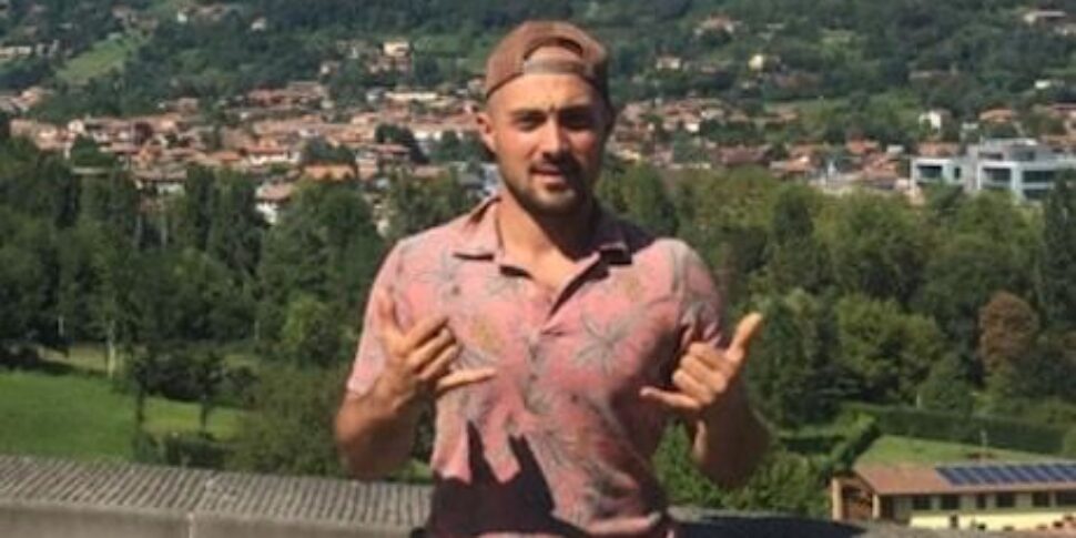 Chi era Andrea Russo, il 35enne morto risucchiato dal motore di un aereo ad Orio al Serio Chi era Andrea Russo, il 35enne morto risucchiato dal motore di un aereo ad Orio al Serio