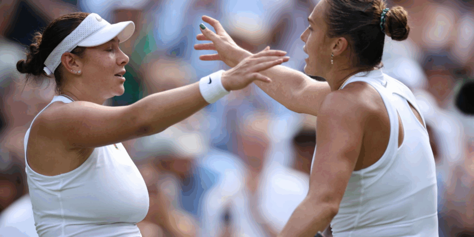 Sorpresa a Wimbledon, Sabalenka eliminata dalla Anisimova che vola in finale: troverà Swiatek che ha battuto Bencic Sorpresa a Wimbledon, Sabalenka eliminata dalla Anisimova che vola in finale: troverà Swiatek che ha battuto Bencic