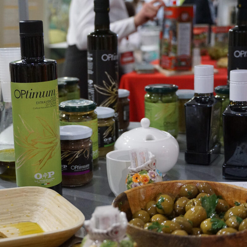 Inaugurazione del Vinitaly, oggi 14 aprile 2024: non solo vino, anche olio di oliva dop. ANSA/ANDREA MEROLA NPK