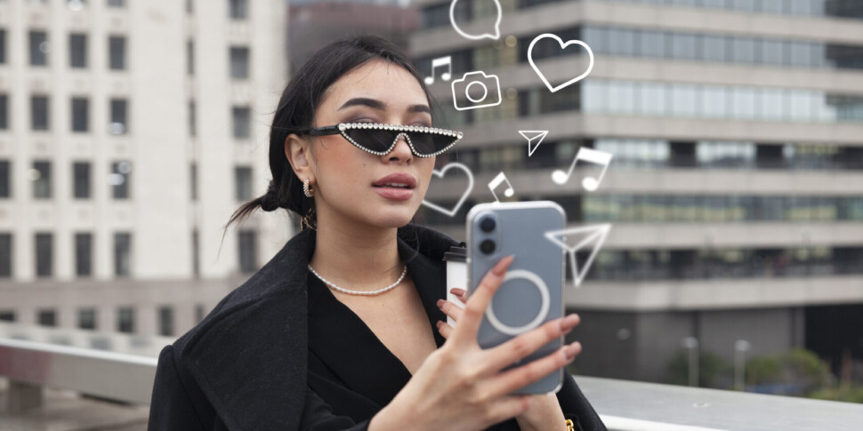 https://assets.gazzettadelsud.it/2025/07/influencer-scaled-970x485-1753369101.jpg