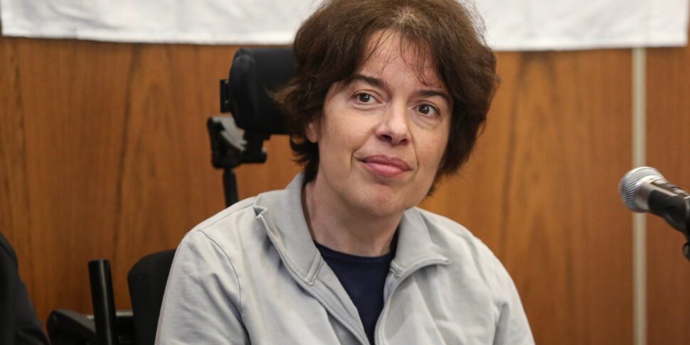 Suicidio assistito a casa, morta la giornalista Laura Santi a Perugia