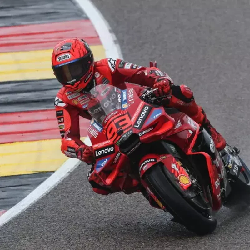 MotoGp, Marc Marquez vince in Germania davanti al fratello Alex e a ...