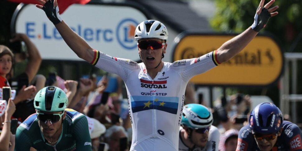 Tour de France: Milan battuto per mezza ruota, sorride Merlier. Pogacar resta in giallo Tour de France: Milan battuto per mezza ruota, sorride Merlier. Pogacar resta in giallo