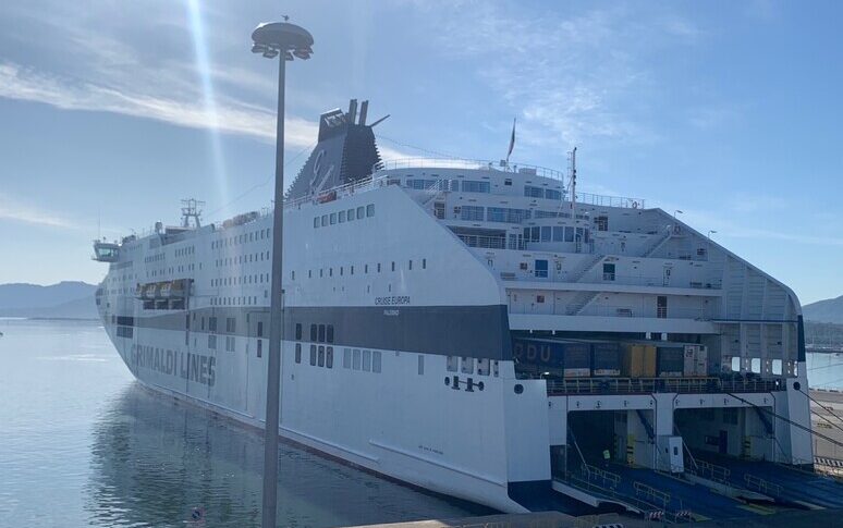 "Bomba a bordo della nave per Palermo", ma l "Bomba a bordo della nave per Palermo", ma l