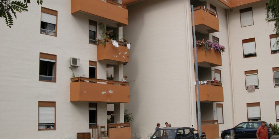 https://assets.gazzettadelsud.it/2025/07/palazzo-europa-970x485.jpg