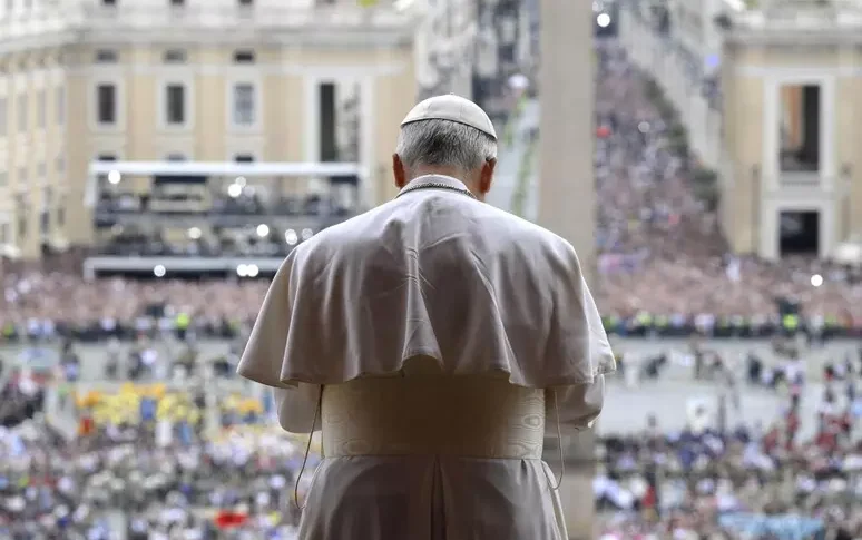 Il dolore di Papa Leone per le vittime in Texas e per la guerra: "Sostituiamo le armi con il dialogo" Il dolore di Papa Leone per le vittime in Texas e per la guerra: "Sostituiamo le armi con il dialogo"