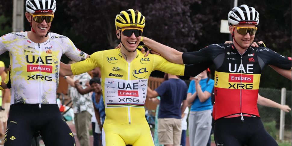 Tadej Pogacar trionfa al Tour de France 2025, è la quarta volta Tadej Pogacar trionfa al Tour de France 2025, è la quarta volta