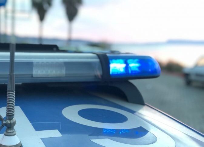 modena cadavere di un uomo trovato in casa con una cintura al collo indagini in corso