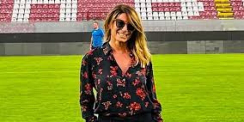 https://assets.gazzettadelsud.it/2025/07/sabrina-de-capitani-970x485.jpg