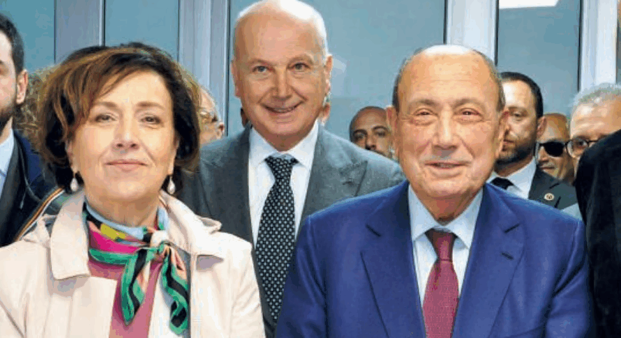 https://assets.gazzettadelsud.it/2025/07/schifani-faraoni-890x485.png