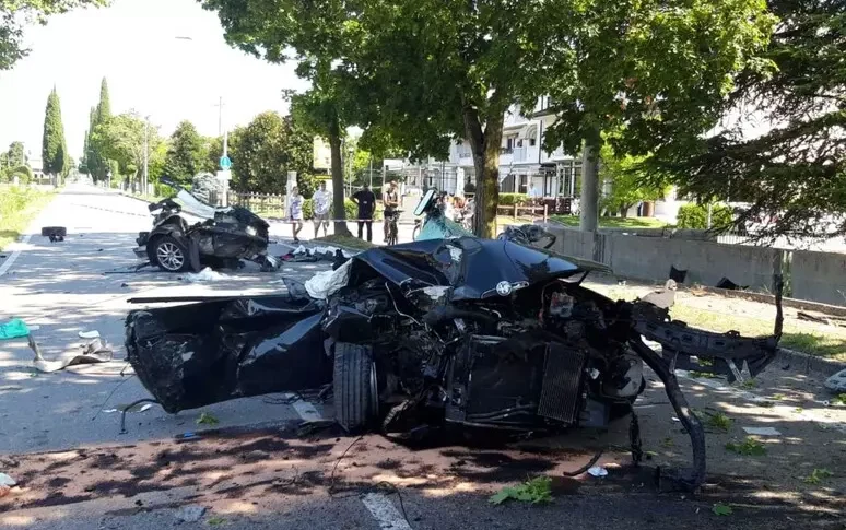 fugge dai carabinieri e perde il controllo dell auto morto un 23enne viaggiava con dei panetti di hashish e accaduto a treviso