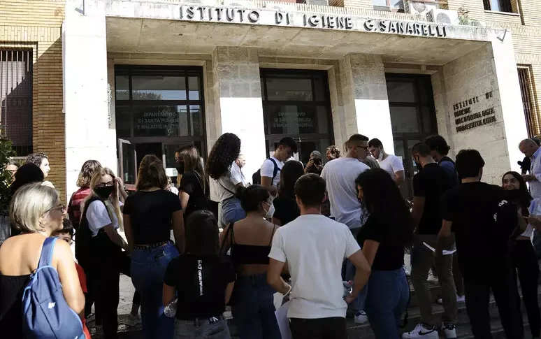 facolt224 di medicina 54mila iscritti quasi 1 su 2 entrer224
