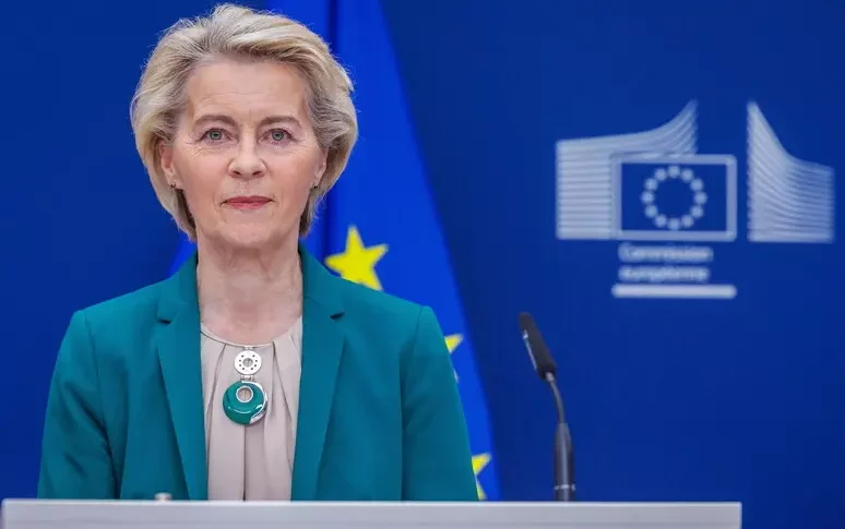 Dazi, Von der Leyen: "Pronti a nuove contromisure, ma non è il momento" Dazi, Von der Leyen: "Pronti a nuove contromisure, ma non è il momento"