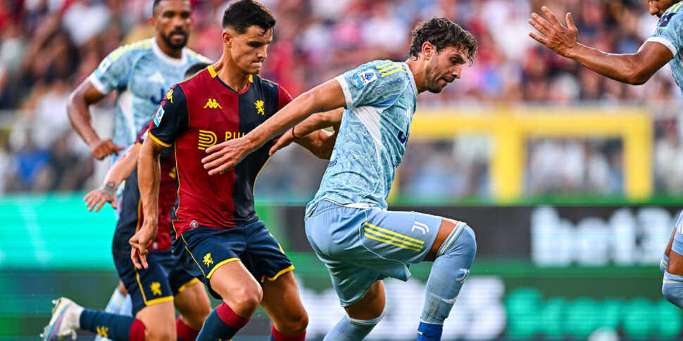 La Juventus si mantiene a punteggio pieno vincendo con il Genoa, al Ferraris decide Vlahovic. Torino e Fiorentina si annullano: finisce 0 0 La Juventus si mantiene a punteggio pieno vincendo con il Genoa, al Ferraris decide Vlahovic. Torino e Fiorentina si annullano: finisce 0 0