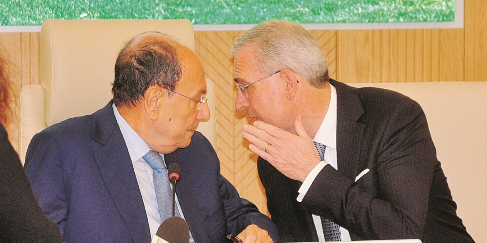 la fronda che agita renato schifani e rimescola gli equilibri di forza italia in sicilia