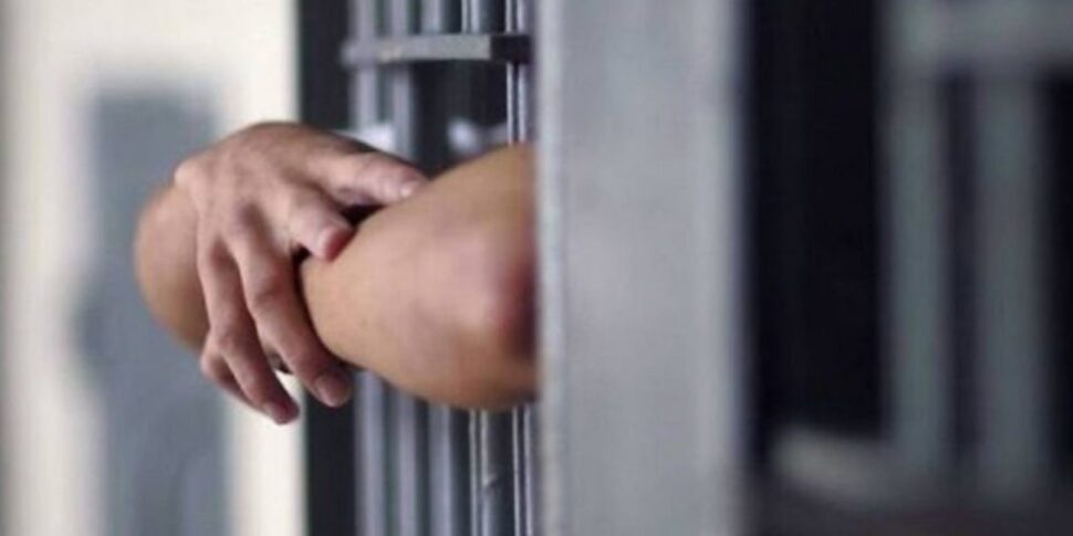 https://assets.gazzettadelsud.it/2025/08/Carcere-cella-detenuto-970x485.jpg