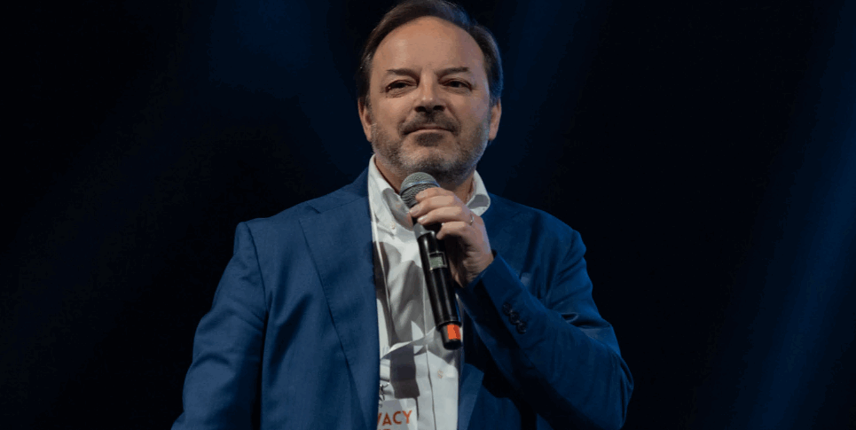 https://assets.gazzettadelsud.it/2025/08/Guido-Scorza-ok-965x485.png