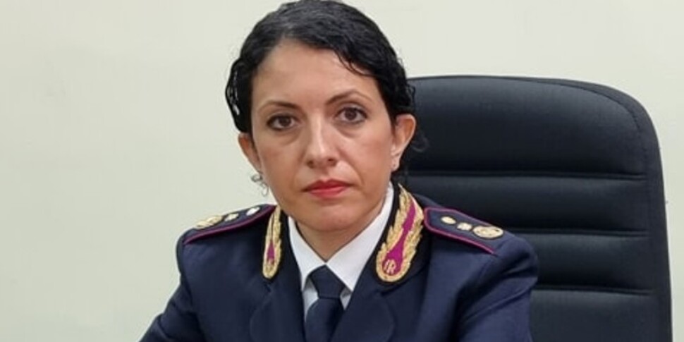 dramma a brindisi poliziotta messinese di 41 anni sandra manfr232 si toglie la vita in questura era funzionaria della mobile e aveva lavorato anche a reggio