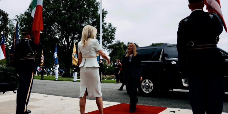 meloni e gli altri leader europei non accolti da trump ma dal capo protocollo della casa bianca