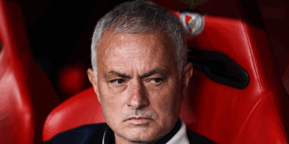 mourinho un altro esonero licenziato dal fenerbahce dopo l eliminazione dalla champions