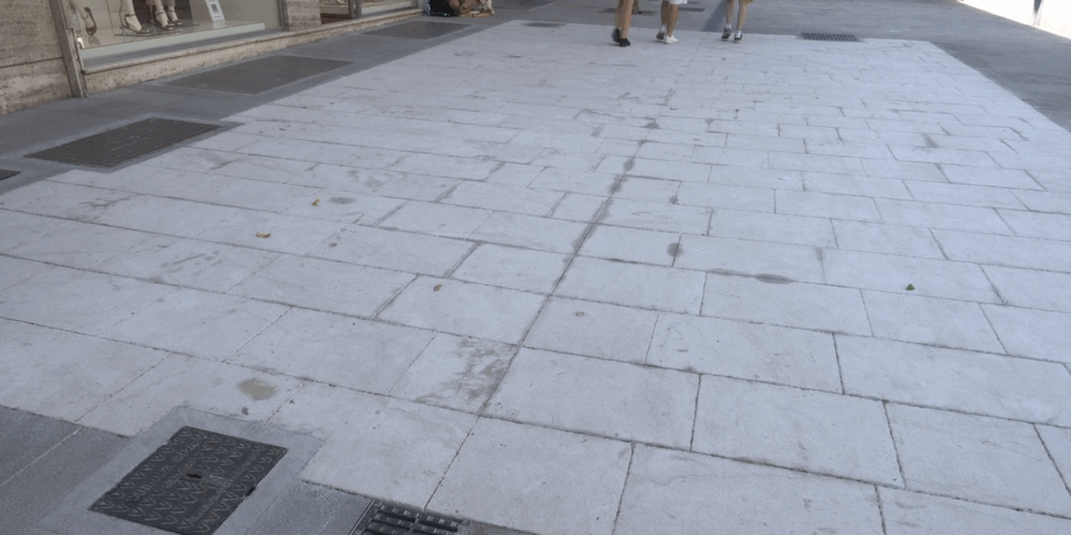 Viale San Martino già sporco, la presidente di Messina servizi: "Ci stiamo attrezzando"