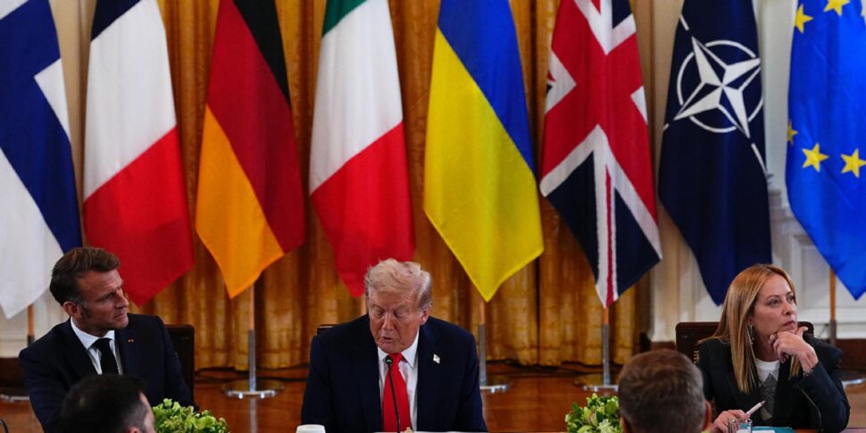 Vertice alla Casa Bianca, Zelensky: elezioni in Ucraina se ci sarà la pace. Trump ai leader europei: presto un trilaterale con Putin Vertice alla Casa Bianca, Zelensky: elezioni in Ucraina se ci sarà la pace. Trump ai leader europei: presto un trilaterale con Putin