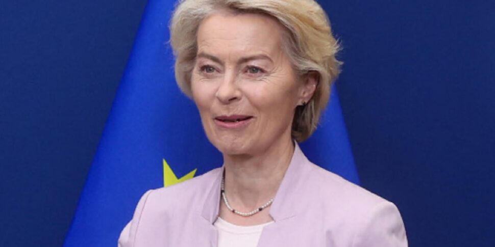 Ue: "Intesa con gli Usa sulla dichiarazione, dazi al 15% sulle auto"