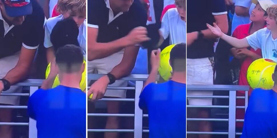 US Open, adulto ruba il cappellino di Majchrzak a un bambino: scoppia la polemica US Open, adulto ruba il cappellino di Majchrzak a un bambino: scoppia la polemica