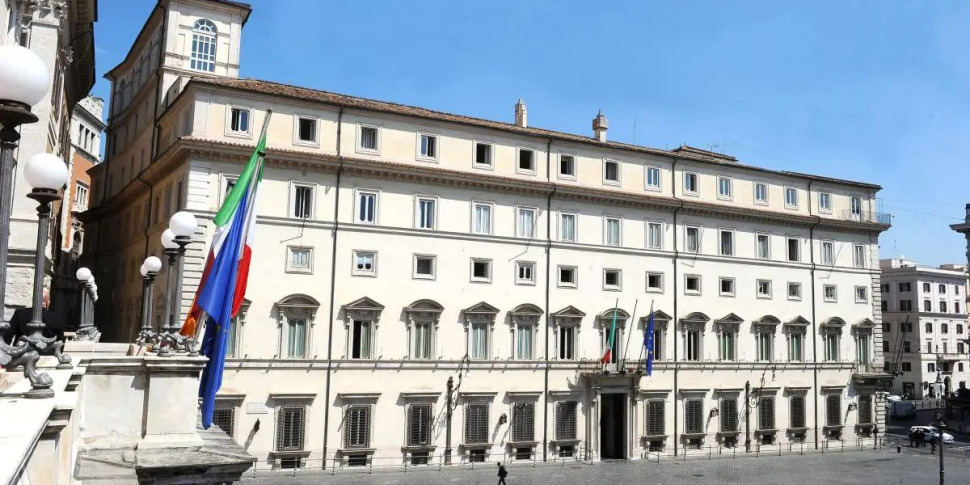 Ai Comuni siciliani le funzioni di Polizia amministrativa, da Palazzo Chigi l Ai Comuni siciliani le funzioni di Polizia amministrativa, da Palazzo Chigi l
