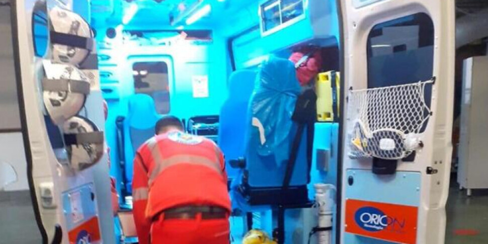 violentissimo incidente sulla palermo sciacca 8 feriti