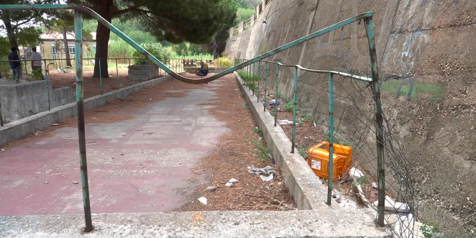 Periferie abbandonate a Messina: al rione Gescal la vergogna della "giungla" di villetta Esperia