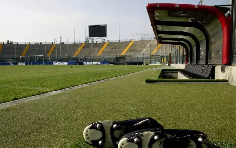 Calcio, quanto costa (ai giocatori) retrocedere dalla A? Riduzione automatica del 25% dello stipendio Calcio, quanto costa (ai giocatori) retrocedere dalla A? Riduzione automatica del 25% dello stipendio