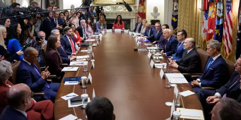 "Usa pronti a offrire intelligence e difesa aerea a Kiev". "Witcoff annuncia: "Oggi alla Casa Bianca un grande incontro su Gaza" "Usa pronti a offrire intelligence e difesa aerea a Kiev". "Witcoff annuncia: "Oggi alla Casa Bianca un grande incontro su Gaza"