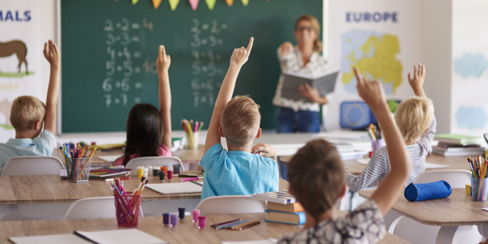 Niente cellulari e voto in condotta, ecco le novità a scuola. Presto anche il nuovo esame di Maturità