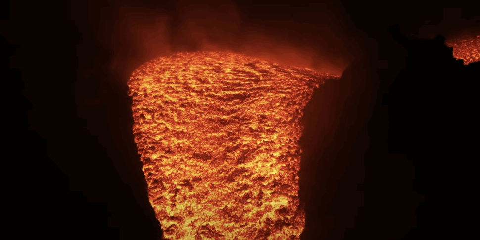 Etna, flusso lavico ancora attivo: colata di 500 metri dal cratere di Sud-Est